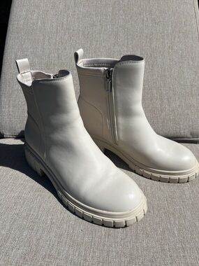 Blondo Rainboots